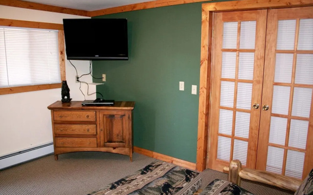 Timber Creek Chalets: 10B