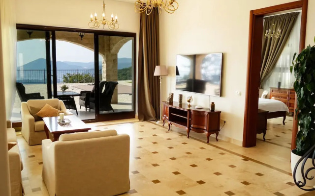 Oak Leaf Residences