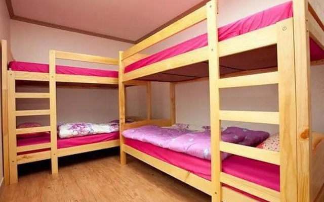 Neighbors Guesthouse