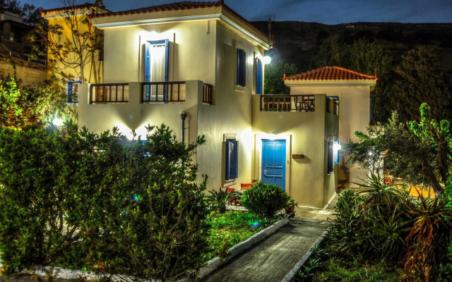 Mainades Maisonettes and Studios