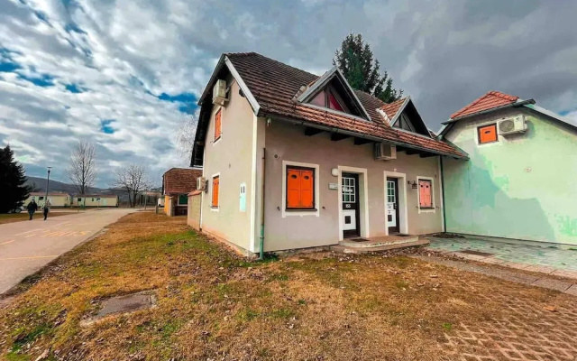 Lovely 2-bedroom House in Terme Catez