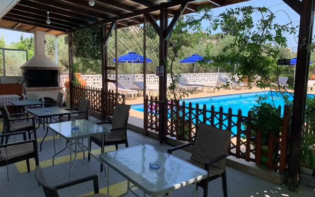 Varelis Family Hotel