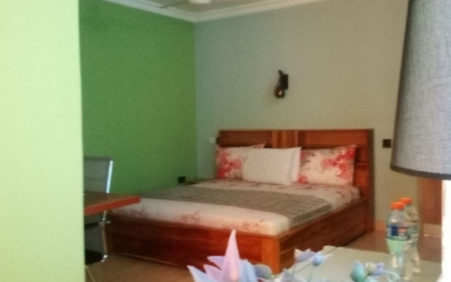 Anan-Thara Hotel