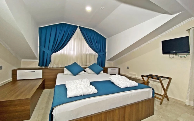 Fethiye Nokta Inlice Suit Apart
