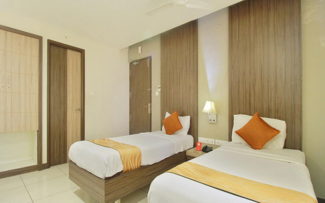 Capital O 1607 Ranas Residency