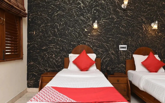 Kapur Guest House by OYO