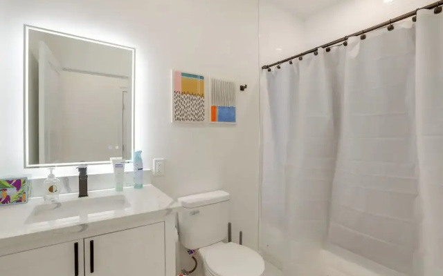 Penthouse Condo w/ Rooftop Deck in Philadelphia!