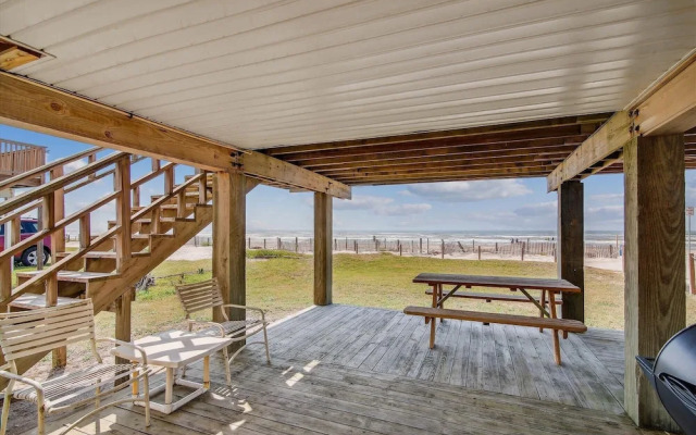 Sea Loft by Ryson Vacation Rentals