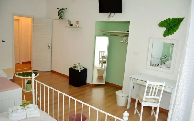Mia's Rooms