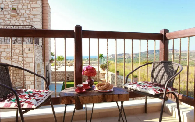 Villa with private pool near the beach