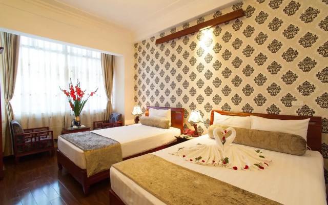 Luxury Hotel