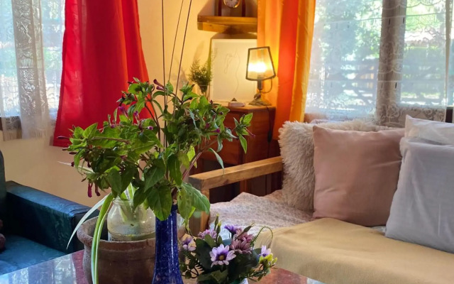 La Casita Blanca