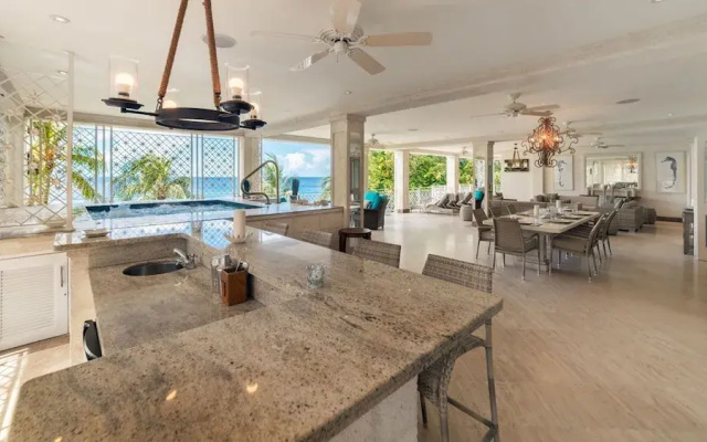 Smugglers Cove by Blue Sky Luxury