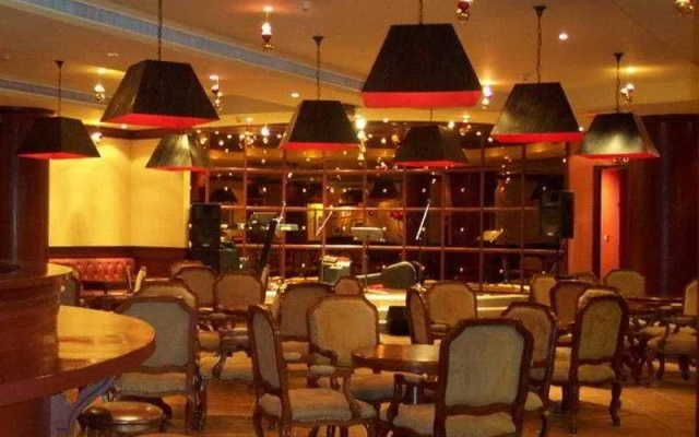 Holiday Inn