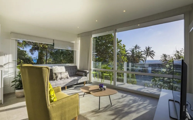 Boca Catalina Modern Villa