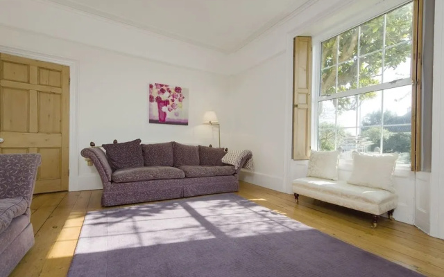 31 Salterton Road