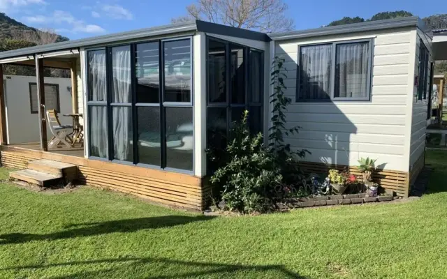 Te Puru B8 - 2 Bedroom Chalet