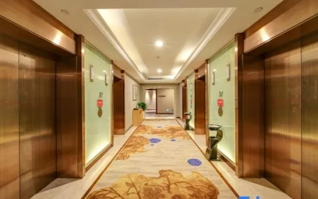 Royal View Hotel