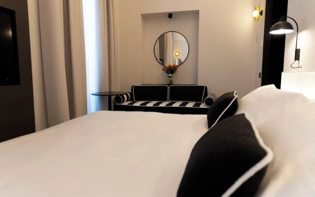 Adaram Suites