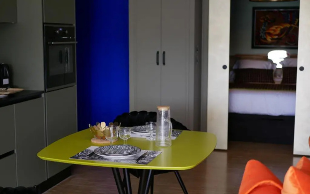 Suite 24