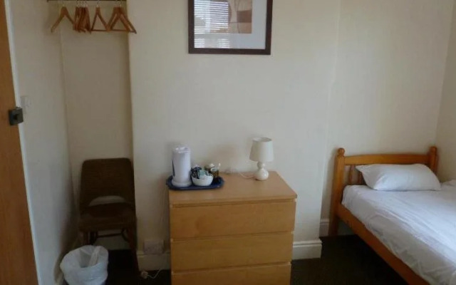 The Lark Inn