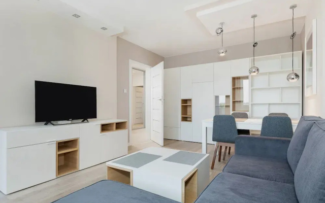 Port View Apartment by Renters