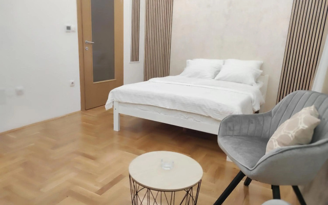 Studio Apartman Lukavica