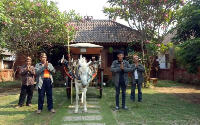 Majapahit Homestay by Bhagaskara