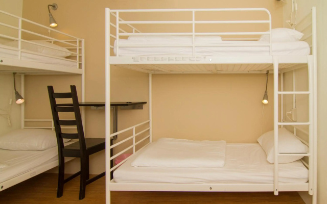 Mr Lobster's Secret Den Design Hostel
