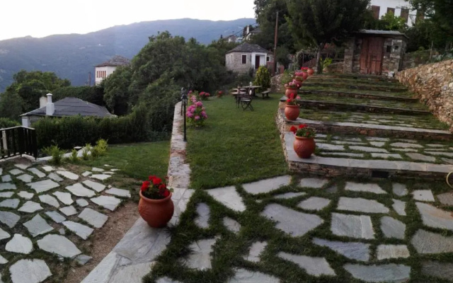 Iliopetra Suites