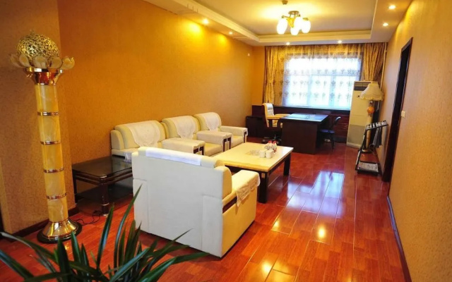 Fengcheng Hotel