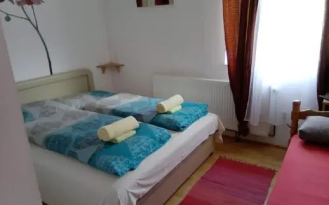 Bed and Breakfast KONOBA JURE