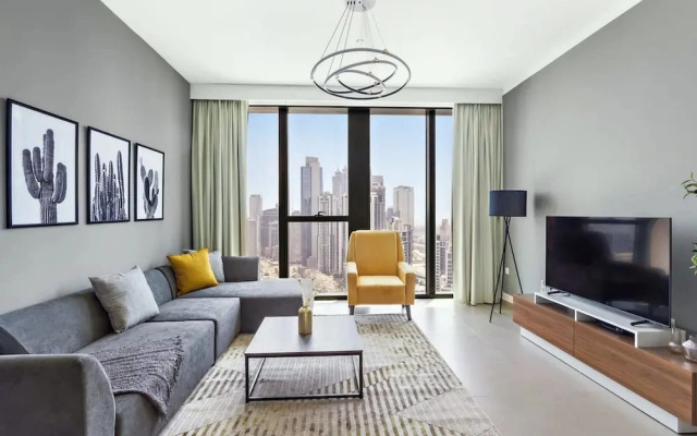 Silkhaus Luxury Tower in Downtown Pool Gym