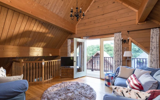 Cozy Holiday Home in Little Petherick near Beaches