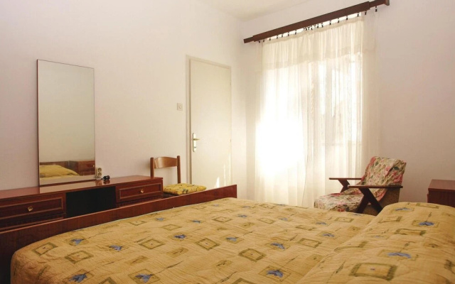 Awesome Home in Pula With Wifi and 2 Bedrooms
