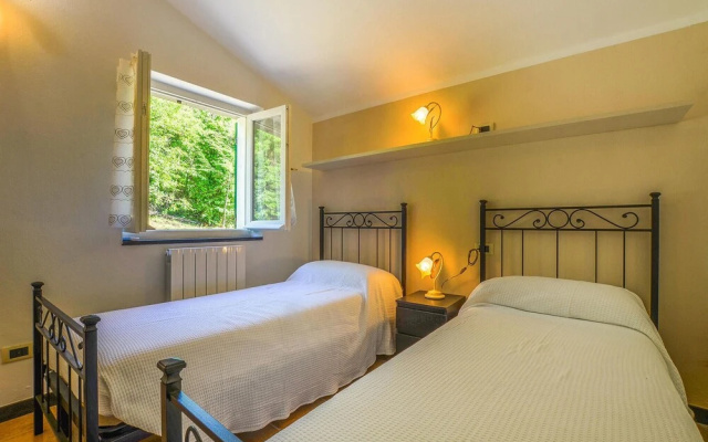 Amazing Home in Framura With Jacuzzi, Wifi and 2 Bedrooms