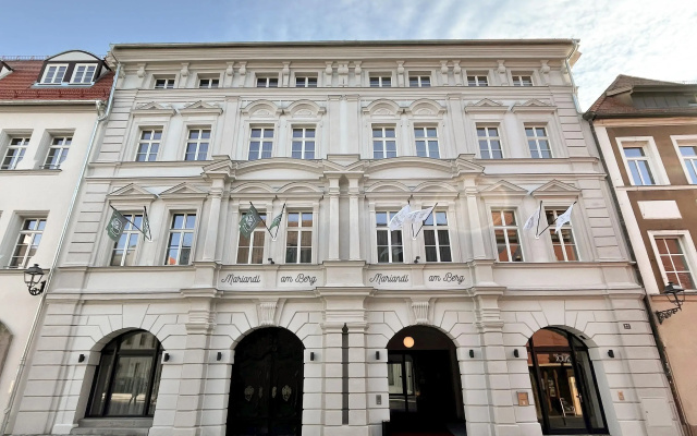 Mariandl am Berg