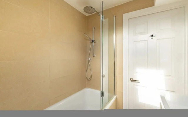 Elephant Oxpecker 2 Bedrooms in Fulham