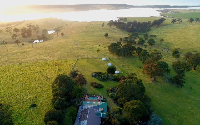 Tilba Lake House