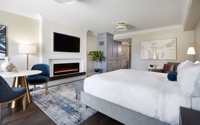 124 on Queen Hotel & Spa