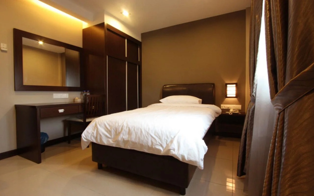 Rail Hotel