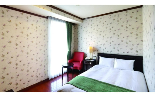 Old England Dogo Yamanote Hotel