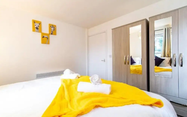 Apartment - Sleeps 2 - Parking - City Centre Close