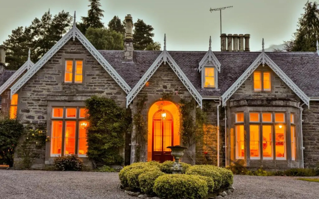 Scatwell House