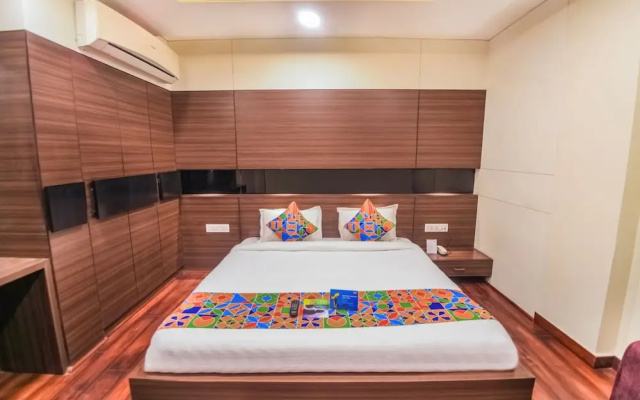 Shyampuriya Palace By FabHotel