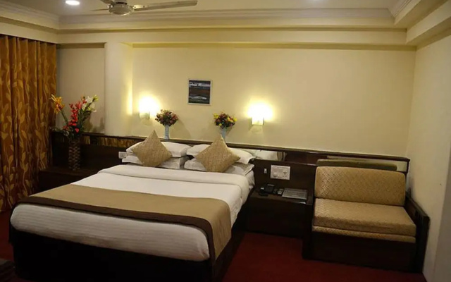 Royal Indu Hotel
