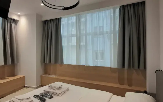 Ilion Apartments