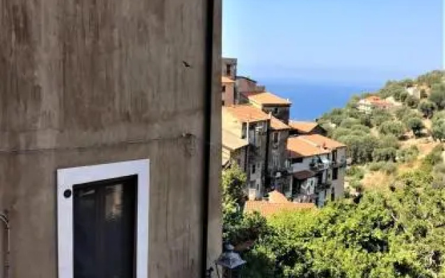Flat 2 Bedrooms 1 Bathroom - Pisciotta