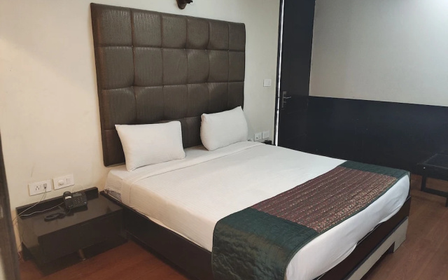 Hotel Anand Retreat