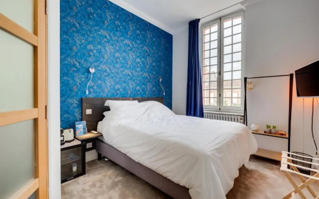 Htel Une Chambre en Ville